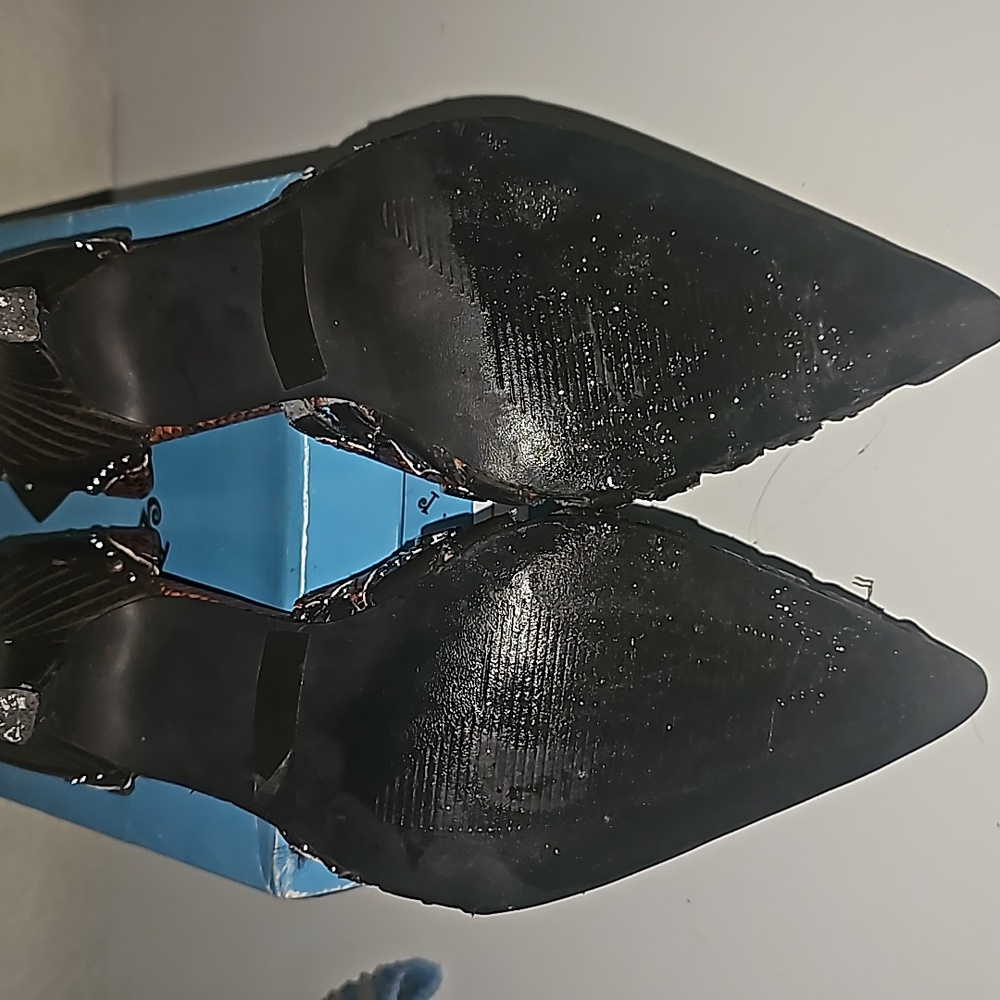 Pumps - Picture 6 of 7